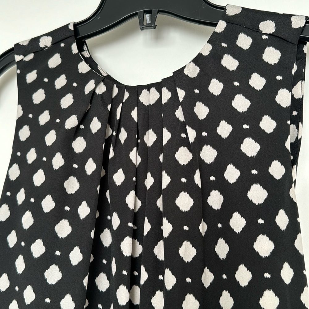 Black and cream dress with pockets